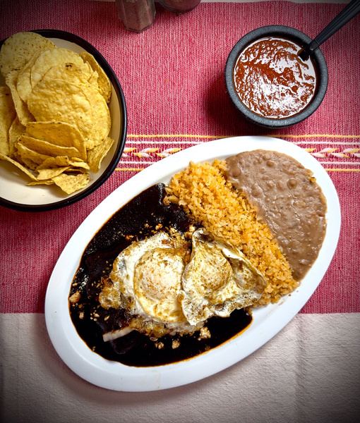 Enchiladas Mole Negro con Huevos